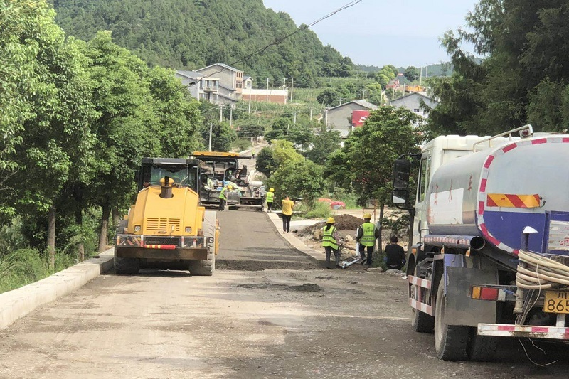 路橋集團(tuán)搶晴天、戰(zhàn)雨天、斗夜間  全力以赴推進(jìn)國(guó)道347項(xiàng)目建設(shè)